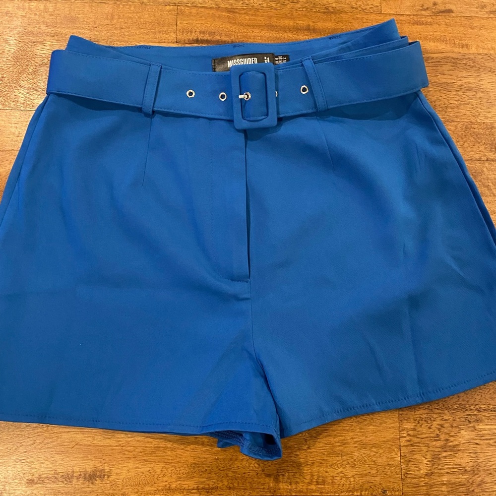 Women tailored belted short , unused !! - Picture 3 of 5